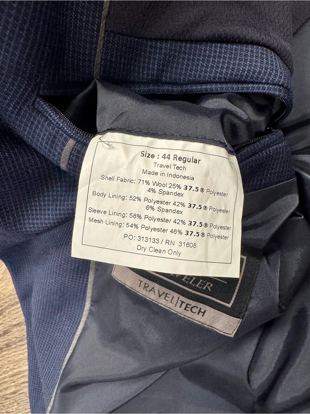 Jos A Bank Traveler Travel Tech Blazer 44R Slim Fit Blue Wool Stretch 37.5 - Picture 6 of 9